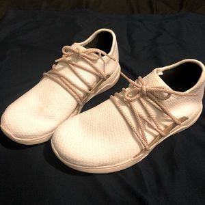 Vessi CityScape Size 7 Arctic White with Beige